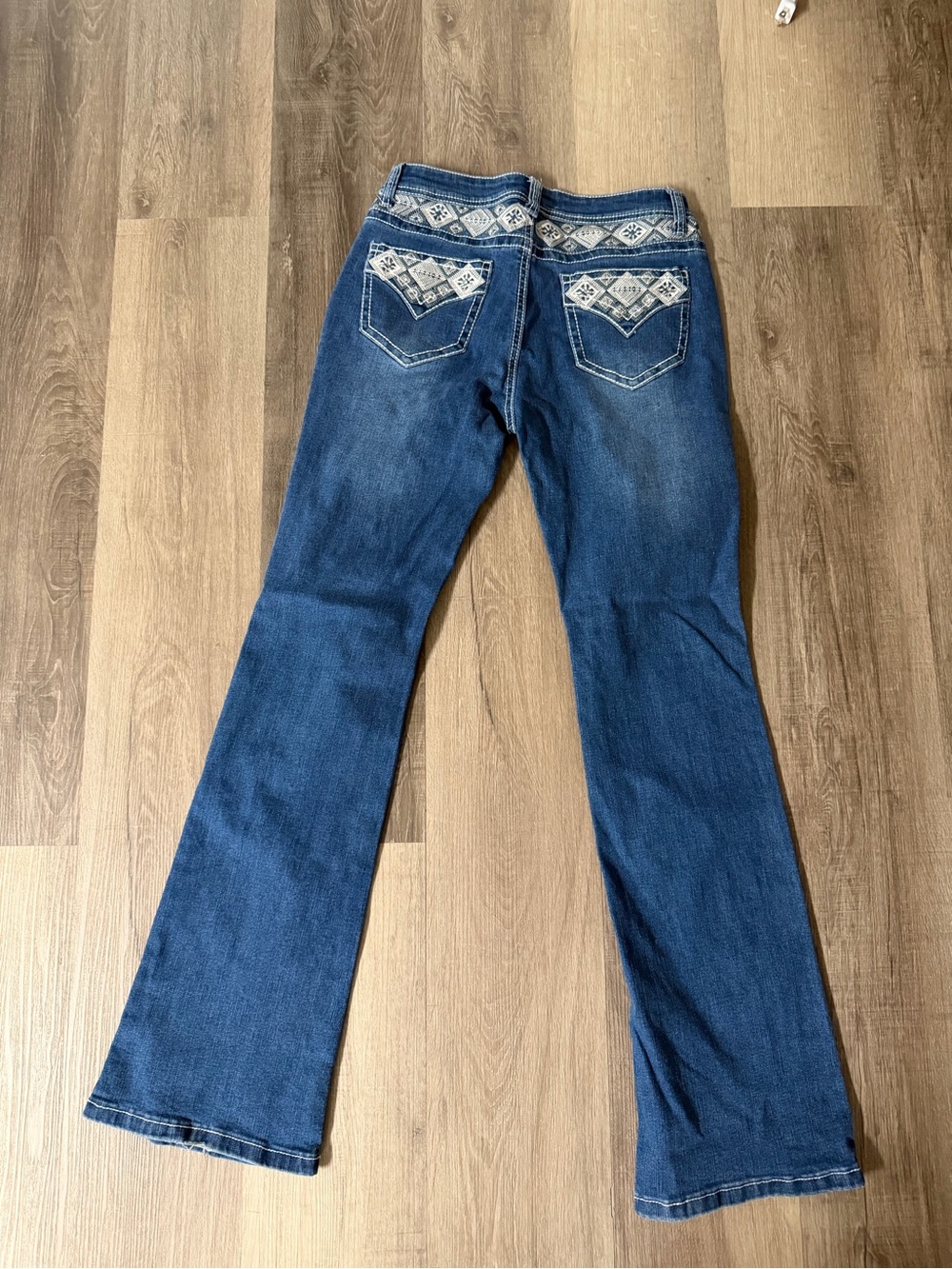 Women’s Embroidered Back-Pocket Dark Blue Jeans